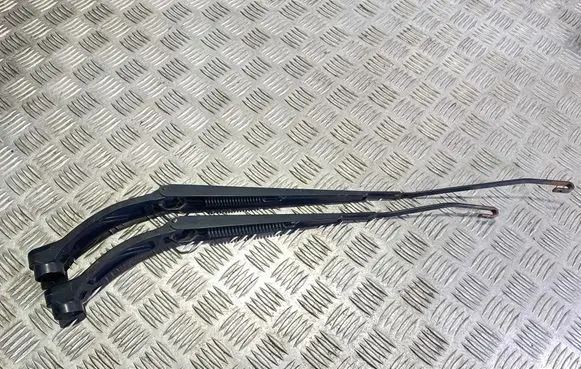 Subaru Outback Front wiper blade arm