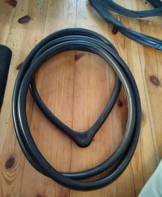 Mazda 3 II Front door rubber seal 