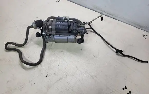 Mercedes-Benz E W212 Air suspension compressor/pump A2123200404 ZGS004