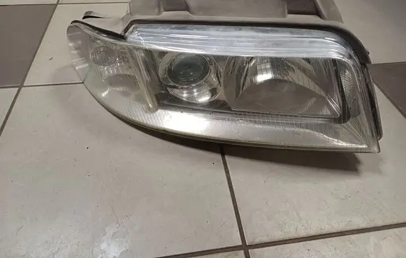 Audi A4 S4 B5 8D Headlight/headlamp 8D0941004AK