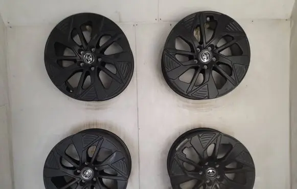 Toyota bZ4X R18 alloy rim PW457-42004
