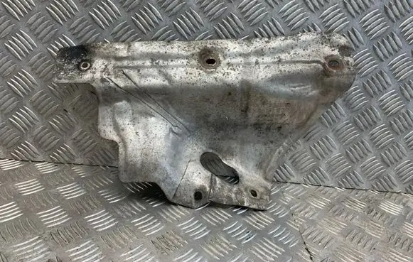 Volvo XC90 Exhaust heat shield 30757170