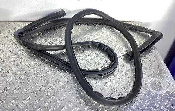 Porsche 911 991 Seal rubber (tailgate) 99151461104