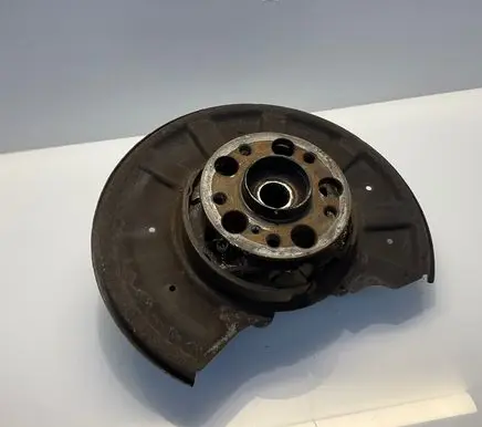 Mercedes-Benz E W212 Rear wheel hub A2123500141 2123500141