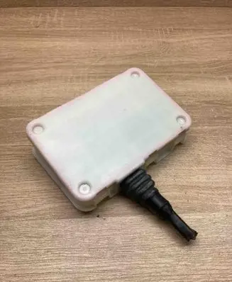 BMW 1 E81 E87 Aerial antenna amplifier 9123739 9125866