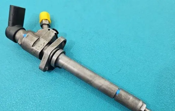 Fuel injector