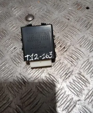 Toyota RAV 4 (XA30) Window wiper relay 8594042020 T12163