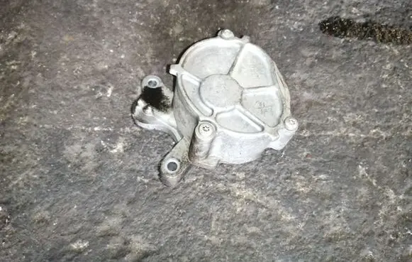 Peugeot 407 Vacuum pump 2004N D1651C