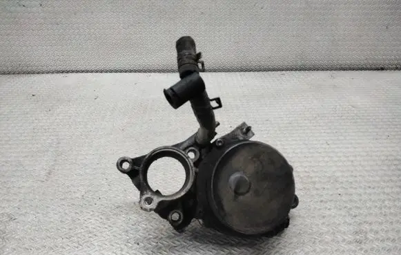 Ford Mondeo Mk III Vacuum pump XS7Q2A451BH