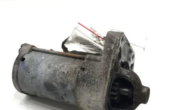 Opel Vivaro Starter motor 233002889R