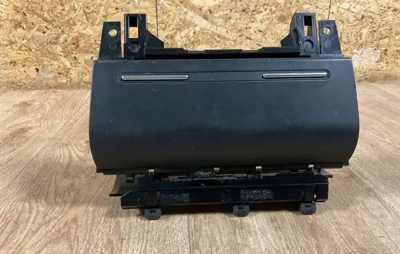 Audi A4 S4 B7 8E 8H Car ashtray 8E0857951