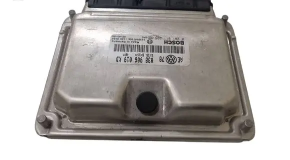 Skoda Superb B5 (3U) Engine control unit/module 038906019KD 0281011205