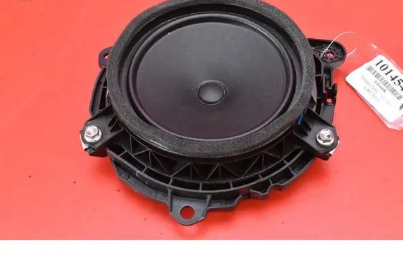 Toyota Yaris Subwoofer speaker 86160-30E00