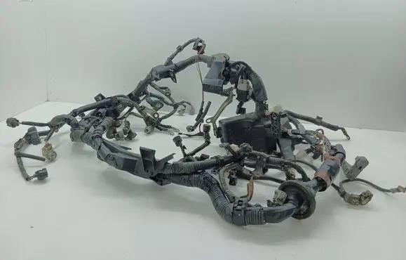 Toyota Avensis T250 Engine installation wiring loom 8281720A00