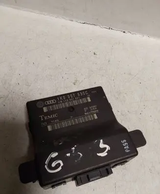 Volkswagen Golf V Gateway control module 1K0907530C 1K0907951