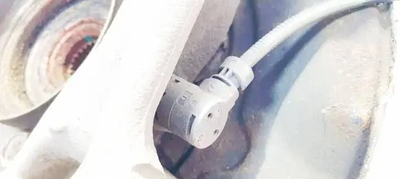 Toyota Prius (XW20) ABS brake wheel speed sensor