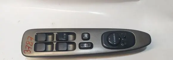 Lexus IS 200-300 Electric window control switch 8404053060