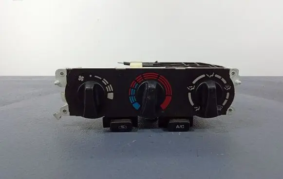 Nissan Primera Climate control unit 