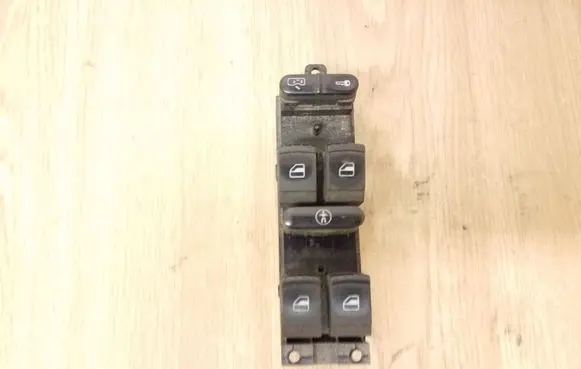 Volkswagen Golf IV Electric window control switch 1J4959857