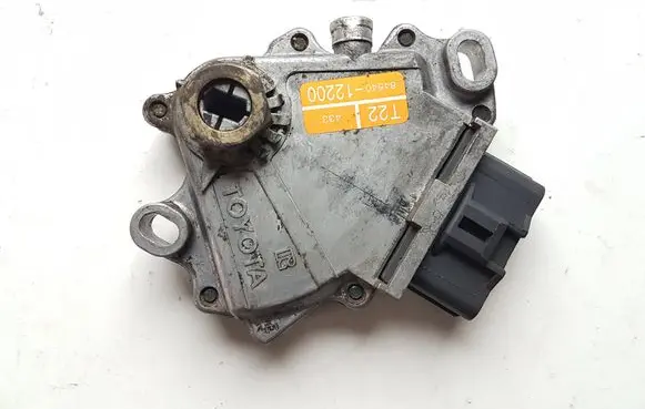 Lexus RX 300 Gearbox control unit/module 8454012200 T22 135433