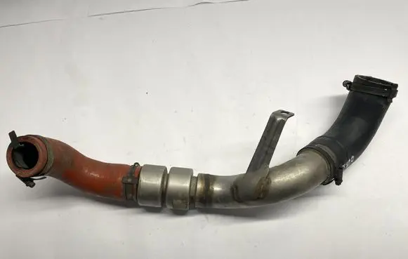 Intercooler hose/pipe