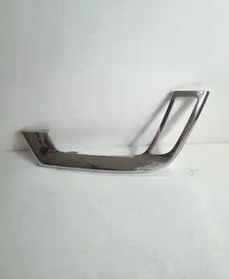 Suzuki Vitara (LY) Front fog light trim/grill 7175286Rautoas5 7175286R
