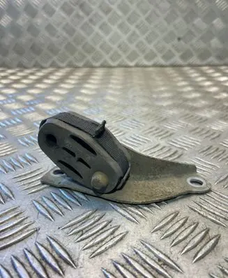 BMW 5 F10 F11 Muffler mount bracket/holder 8509978 7807132