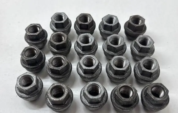 Ford Explorer VI Nuts/bolts 
