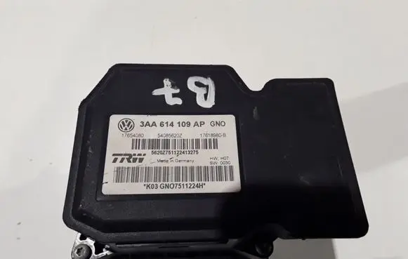 Volkswagen PASSAT B7 ABS Pump 3AA614109AP