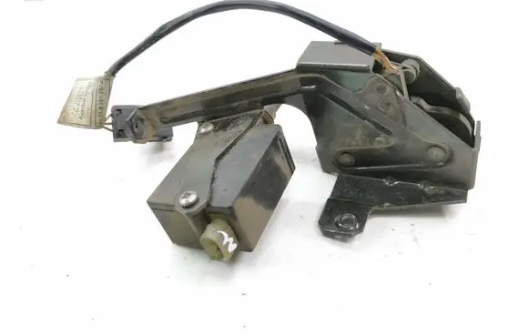 BMW 5 E39 Tailgate window lock/catch/latch 8238469 8384069