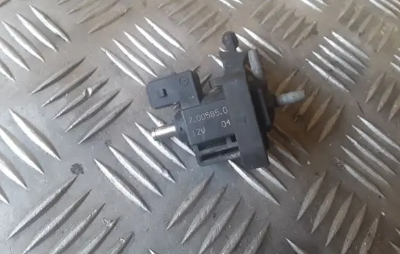 Peugeot 607 Turbo solenoid valve 70058501