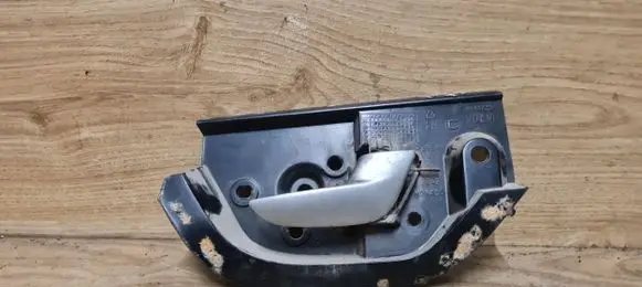 Volvo XC70 Front door interior handle 8693725