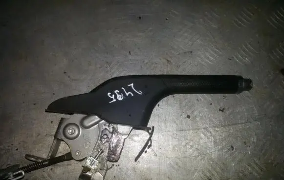Handbrake/parking brake lever assembly