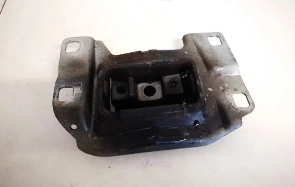 Ford Focus Engine mount bracket 3m517m121 3m51-7m121