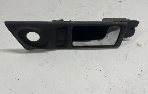 Audi A6 S6 C4 4A Front door interior handle 4A0839020A