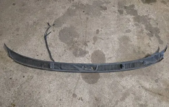 Audi A8 S8 D2 4D Wiper trim 4D1805097C