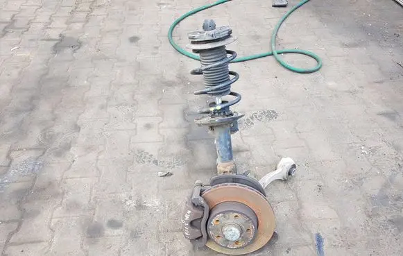 Mercedes-Benz C W204 Front wheel hub spindle knuckle 