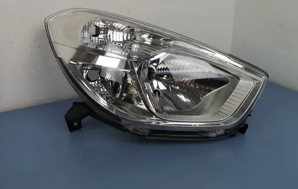 Dacia Dokker Headlight/headlamp 90008171 260102414R