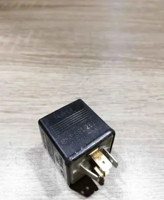 Audi A4 S4 B5 8D Other relay 8a0951253a 203