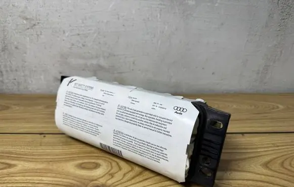 Audi Q7 4L Passenger airbag 1003862 SYSTEYS J61L007354