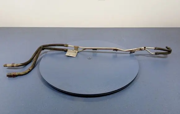 Volkswagen Phaeton Fuel line pipe 3D0131552E