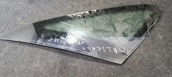 Renault Laguna I Rear side window