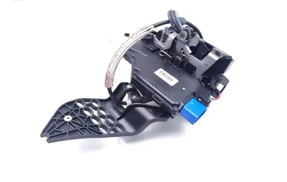 Volkswagen Touareg I Front door lock 3D2837015K 991561-300