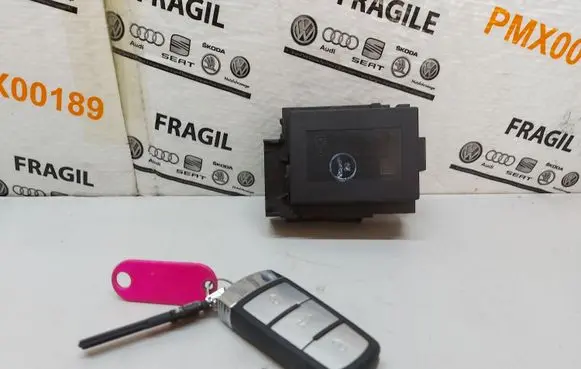 Volkswagen PASSAT B6 Ignition lock 3C0905843M