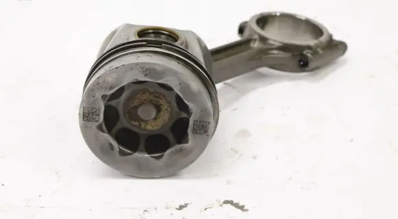 Skoda Octavia Mk3 (5E) Piston 04LM