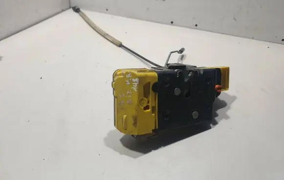 Volvo V70 Rear door lock 30634622