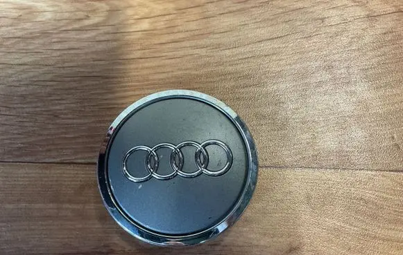 Audi A4 S4 B7 8E 8H Original wheel cap 4B0601170A