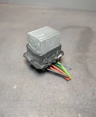Peugeot 2008 I Heater blower motor/fan resistor T1000034ZC