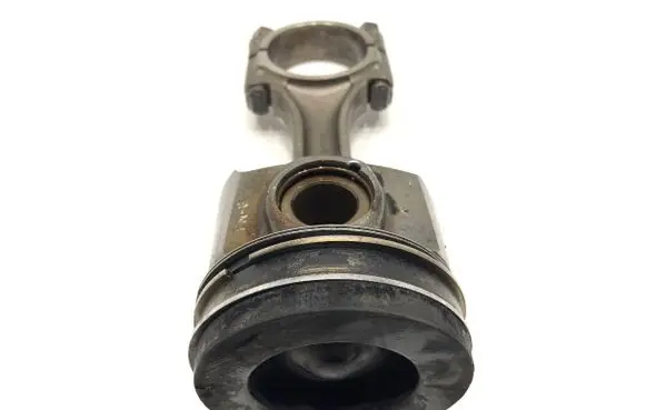 Ford Mondeo MK V Piston with connecting rod T8CC