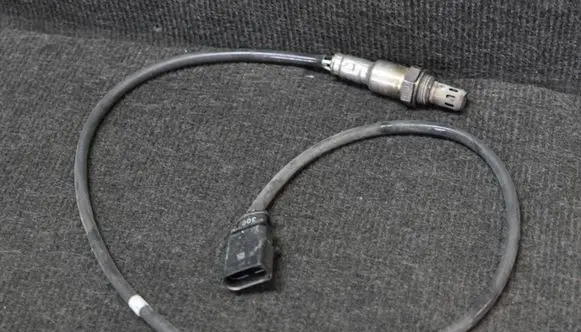 Volkswagen PASSAT CC Lambda probe sensor 04E906262BC